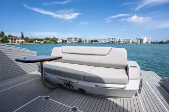 Thumbnail von Cruisers Yachts 50 GLS OB