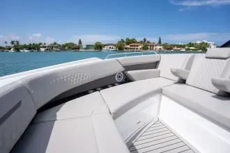 Thumbnail von Cruisers Yachts 50 GLS OB