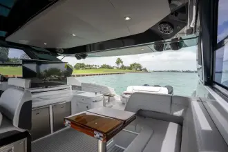 Thumbnail von Cruisers Yachts 50 GLS OB