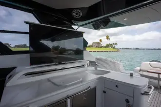 Thumbnail von Cruisers Yachts 50 GLS OB