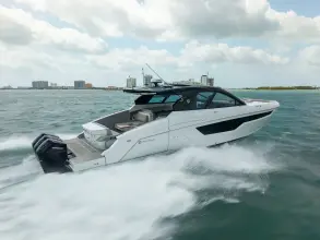 Thumbnail von Cruisers Yachts 50 GLS OB