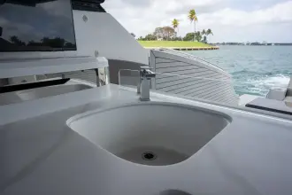 Thumbnail von Cruisers Yachts 50 GLS OB