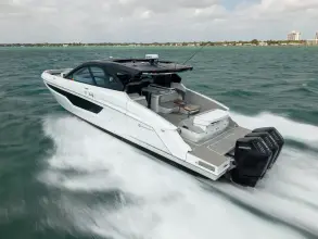 Thumbnail von Cruisers Yachts 50 GLS OB