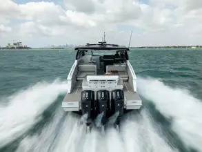 Thumbnail von Cruisers Yachts 50 GLS OB