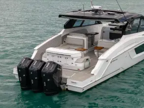 Thumbnail von Cruisers Yachts 50 GLS OB