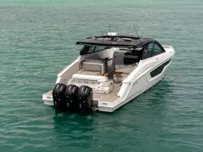 Thumbnail von Cruisers Yachts 50 GLS OB