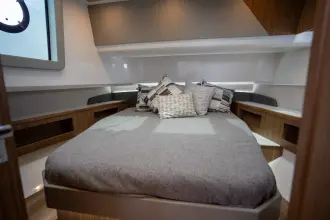 Thumbnail von Cruisers Yachts 50 GLS OB