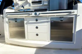 Thumbnail von Boston Whaler 420 Outrage