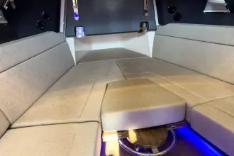 Thumbnail von Boston Whaler 420 Outrage