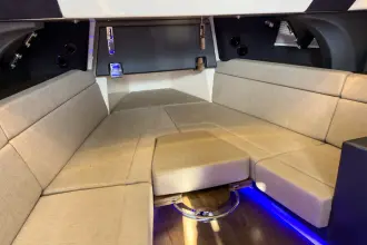 Thumbnail von Boston Whaler 420 Outrage