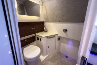 Thumbnail von Boston Whaler 420 Outrage