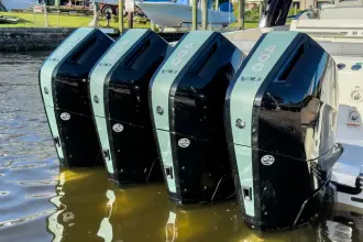 Thumbnail von Boston Whaler 420 Outrage