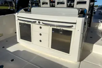 Thumbnail von Boston Whaler 420 Outrage