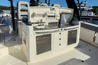 Thumbnail von Boston Whaler 420 Outrage