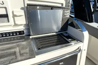 Thumbnail von Boston Whaler 420 Outrage