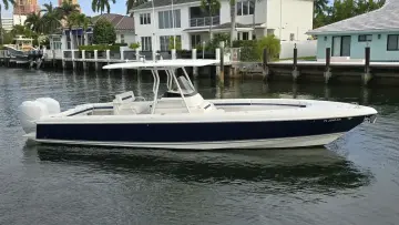 Intrepid 323 Open CG