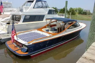 Hinckley 38
