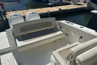 Thumbnail von Boston Whaler 320 Vantage