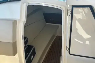 Thumbnail von Boston Whaler 320 Vantage