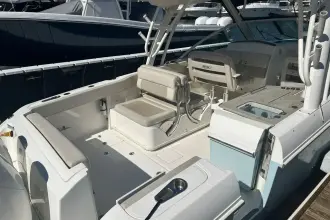 Thumbnail von Boston Whaler 320 Vantage