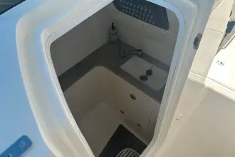 Thumbnail von Boston Whaler 320 Vantage