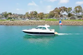 Thumbnail von Cruisers Yachts 48 Cantius