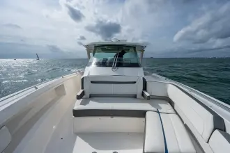Thumbnail von Tiara Yachts 38 LS