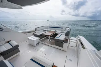 Thumbnail von Tiara Yachts 38 LS