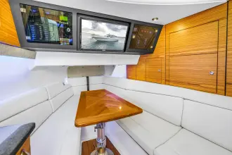 Thumbnail von Boston Whaler 380 Realm