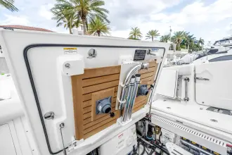 Thumbnail von Boston Whaler 380 Realm