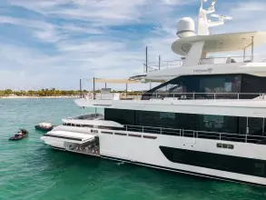 Thumbnail von Azimut 36M Trideck