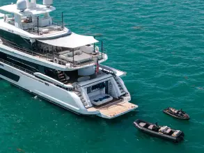 Thumbnail von Azimut 36M Trideck
