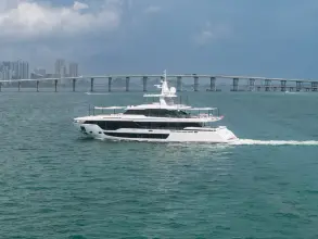 Thumbnail von Azimut 36M Trideck
