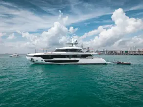Thumbnail von Azimut 36M Trideck