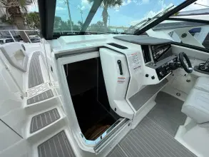 Thumbnail von Sea Ray 320 Sundancer Outboard