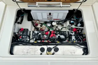 Thumbnail von Boston Whaler 325 Conquest