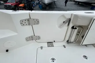 Thumbnail von Boston Whaler 325 Conquest
