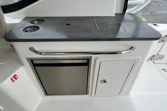 Thumbnail von Boston Whaler 325 Conquest