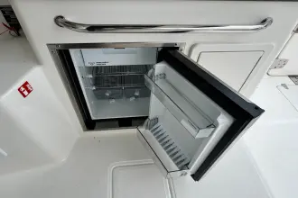 Thumbnail von Boston Whaler 325 Conquest
