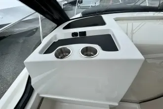 Thumbnail von Boston Whaler 325 Conquest