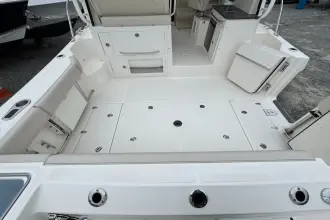 Thumbnail von Boston Whaler 325 Conquest