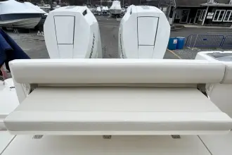 Thumbnail von Boston Whaler 325 Conquest