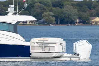 Thumbnail von Tiara Yachts 43LE