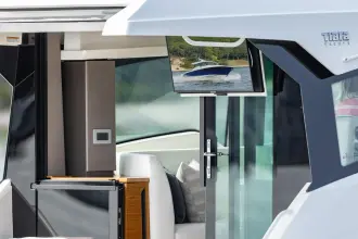 Thumbnail von Tiara Yachts 43LE