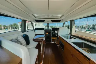 Thumbnail von Tiara Yachts 43LE