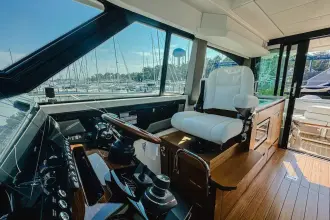Thumbnail von Tiara Yachts 43LE
