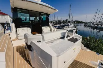 Thumbnail von Tiara Yachts 43LE