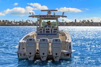 Thumbnail von Boston Whaler 350 Outrage