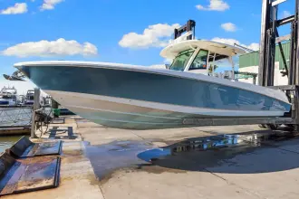 Thumbnail von Boston Whaler 350 Outrage