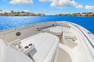 Thumbnail von Boston Whaler 350 Outrage